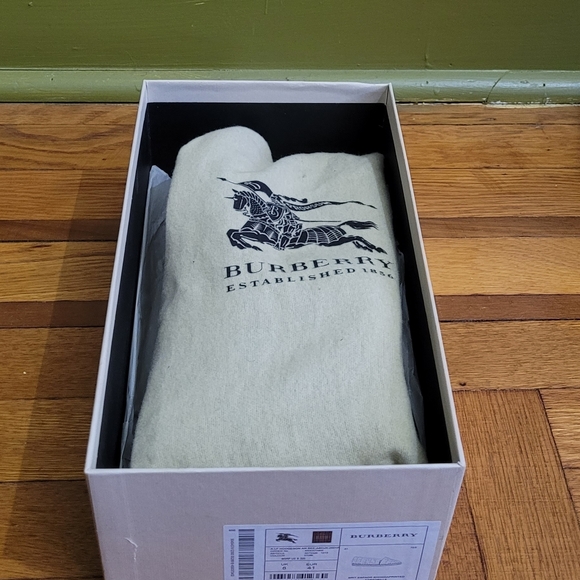 Burberry Espadrille - Picture 4 of 12